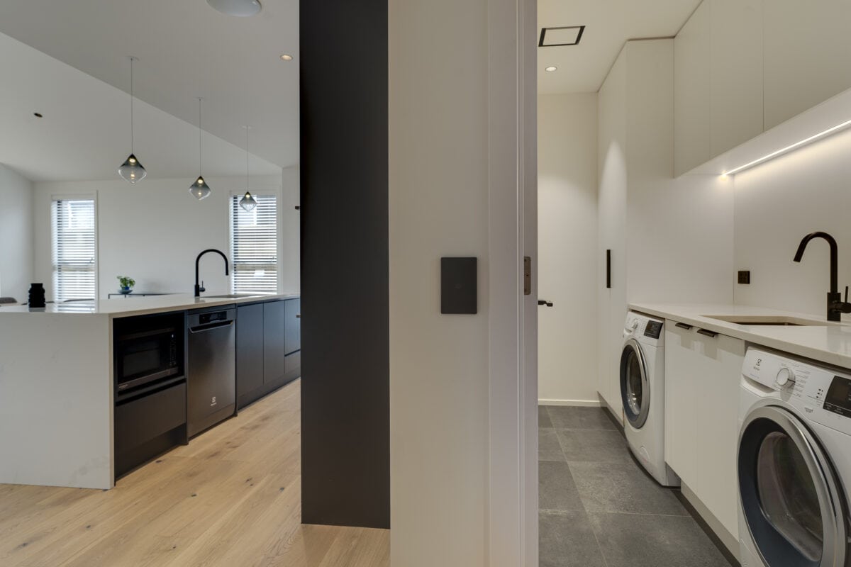 Black & White Kitchen