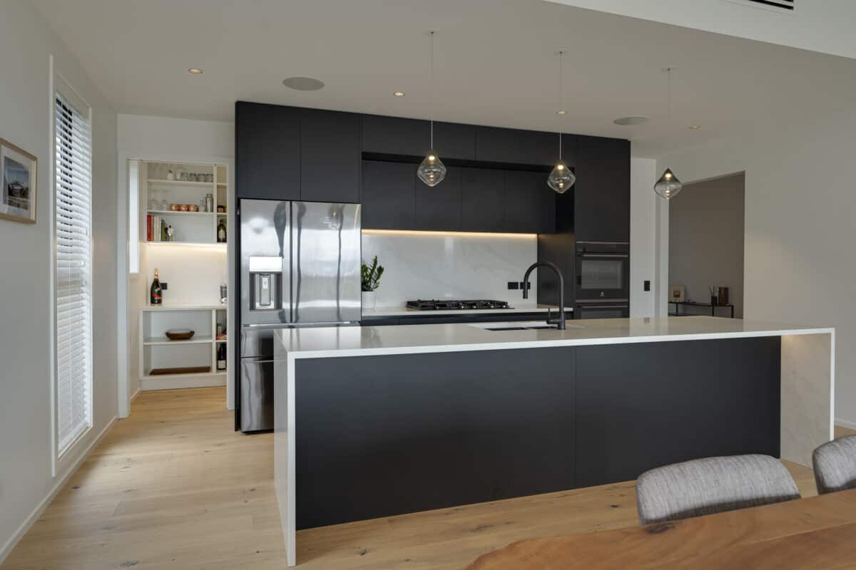 Black & White Kitchen