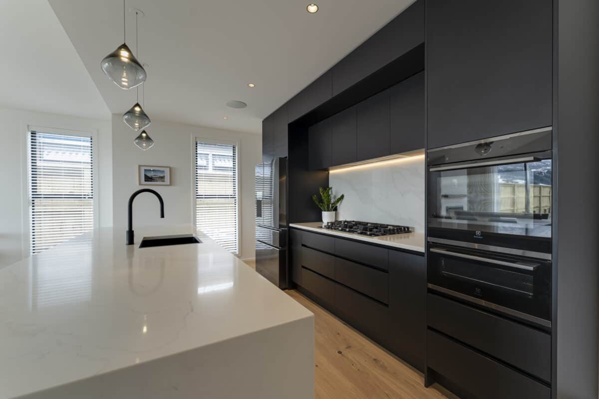 Black & White Kitchen